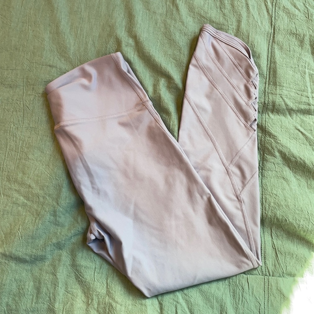 Purple Underarmour Cropped Leggings